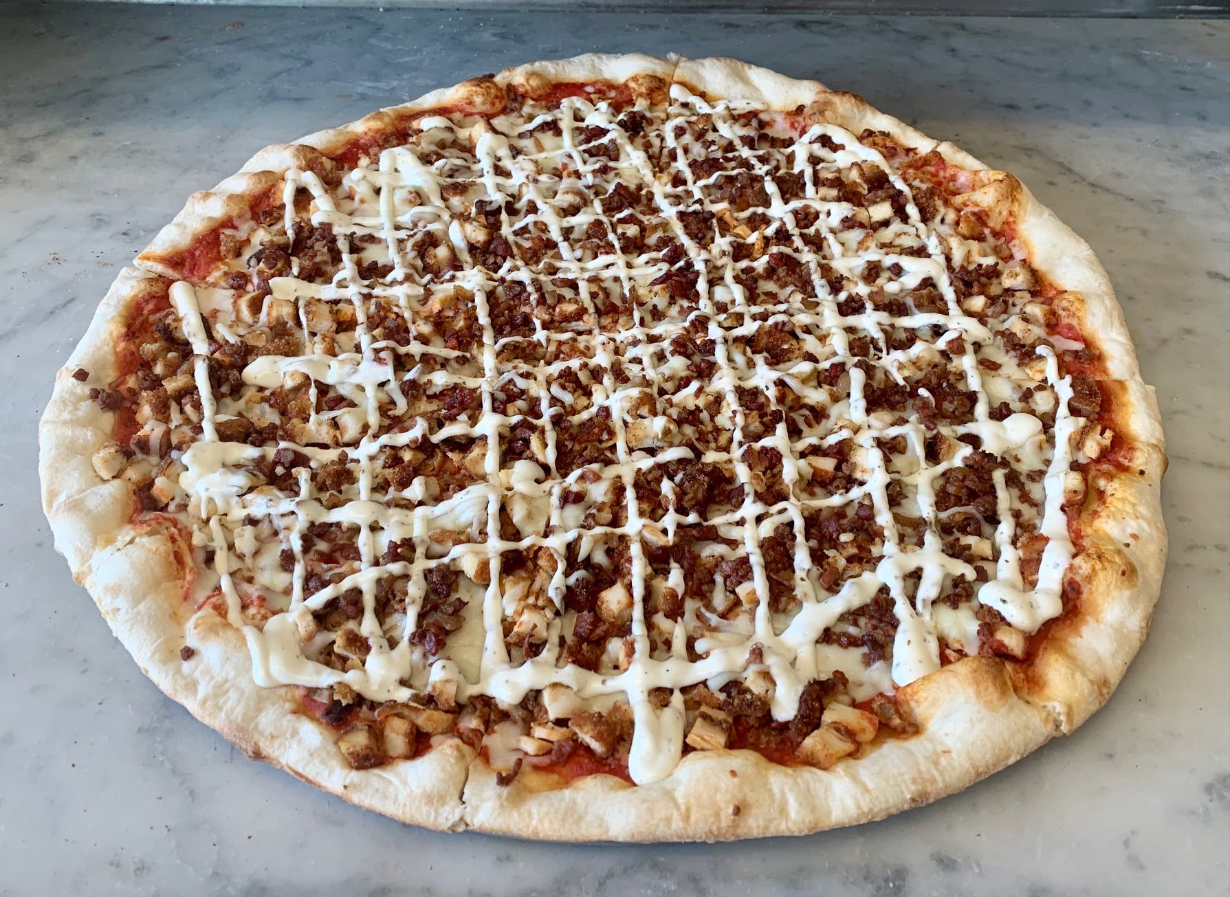 Order Chicken Bacon Ranch Pizza - Medium 14'' food online from Paulie Pizza & Wings store, Tenafly on bringmethat.com