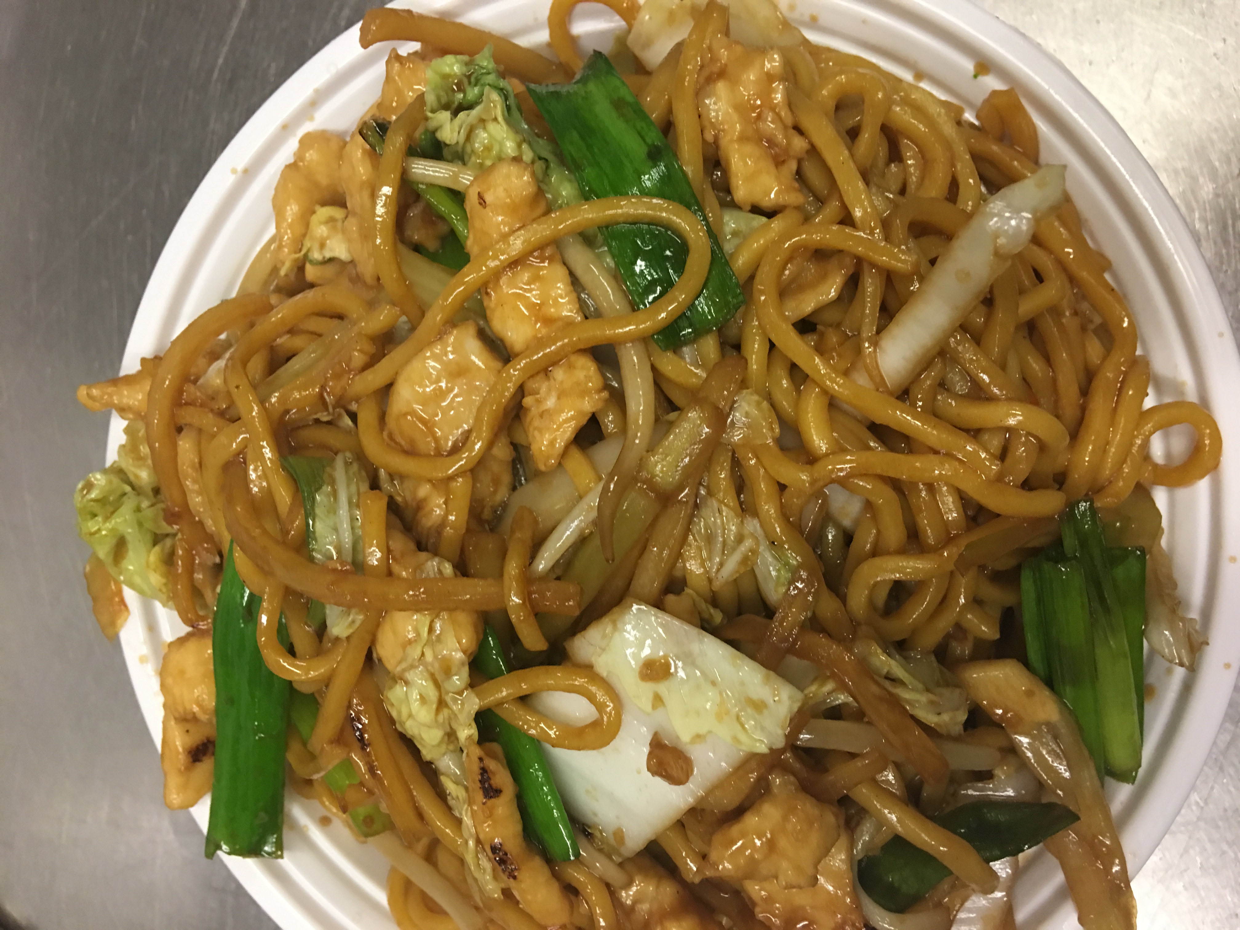 Order 44. Chicken Lo Mein food online from China Cafe store, Syracuse on bringmethat.com