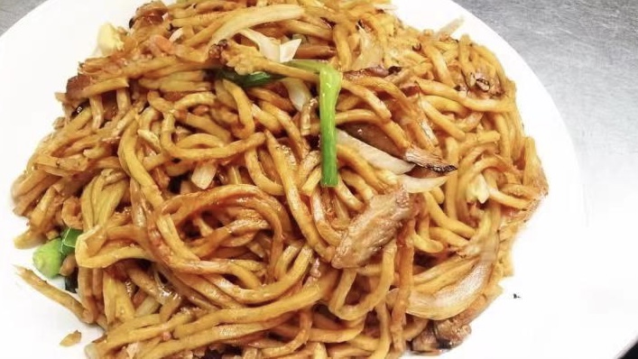 Order 48. Sausage Lo Mein（L） food online from New China Express store, Newport News on bringmethat.com