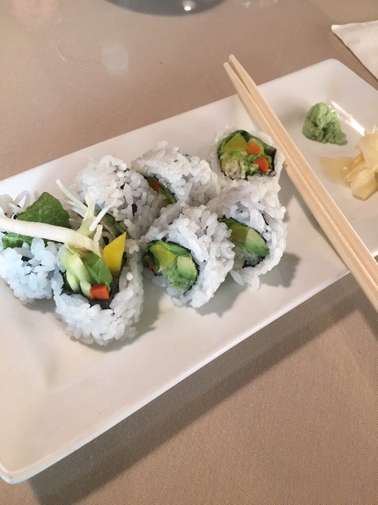 Order R11. Veggie Roll food online from Yo! Sushi store, Santa Ana on bringmethat.com