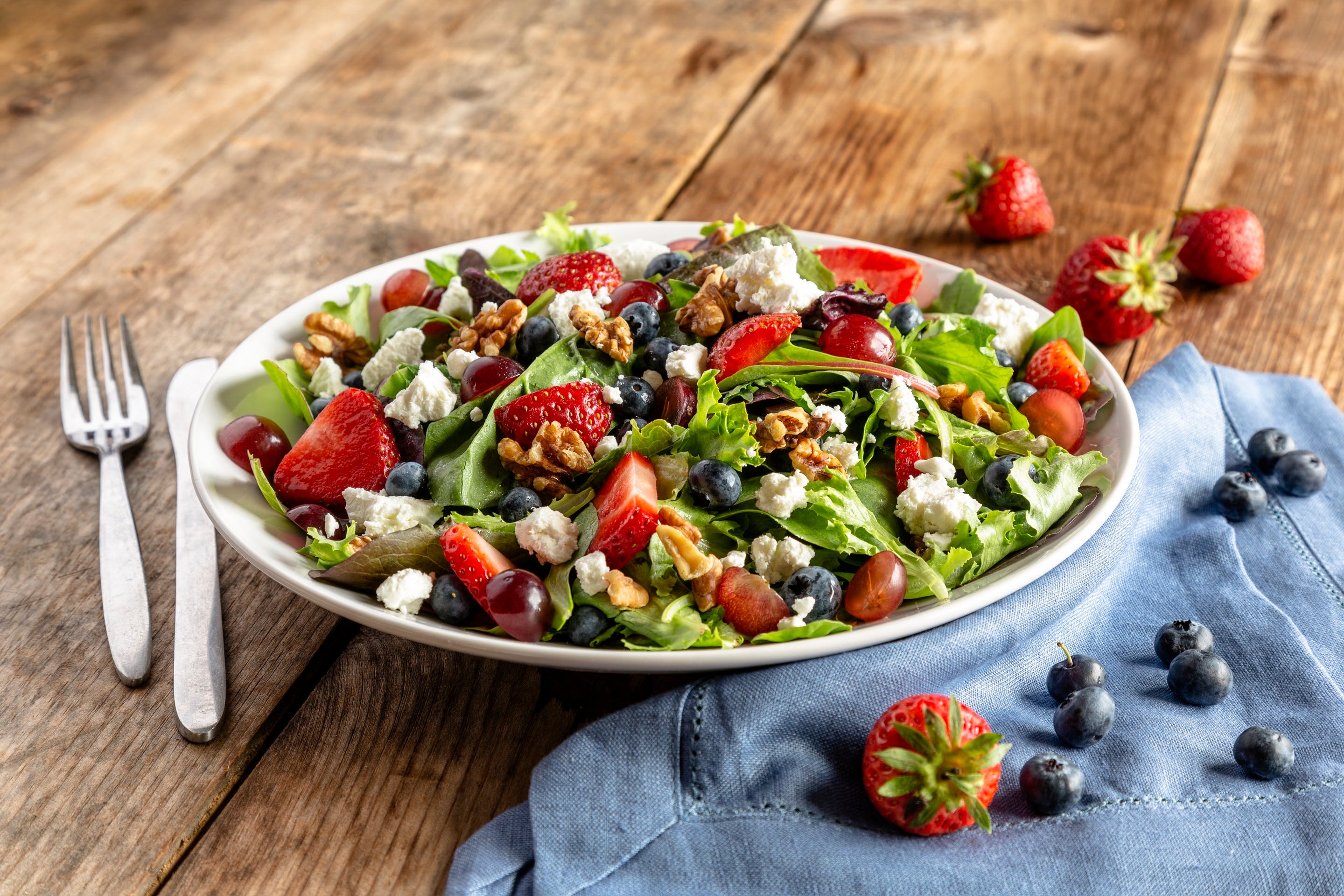 Order Berry & Goat Cheese Salad - Salad food online from Uno Pizzeria & Grill store, Chester on bringmethat.com