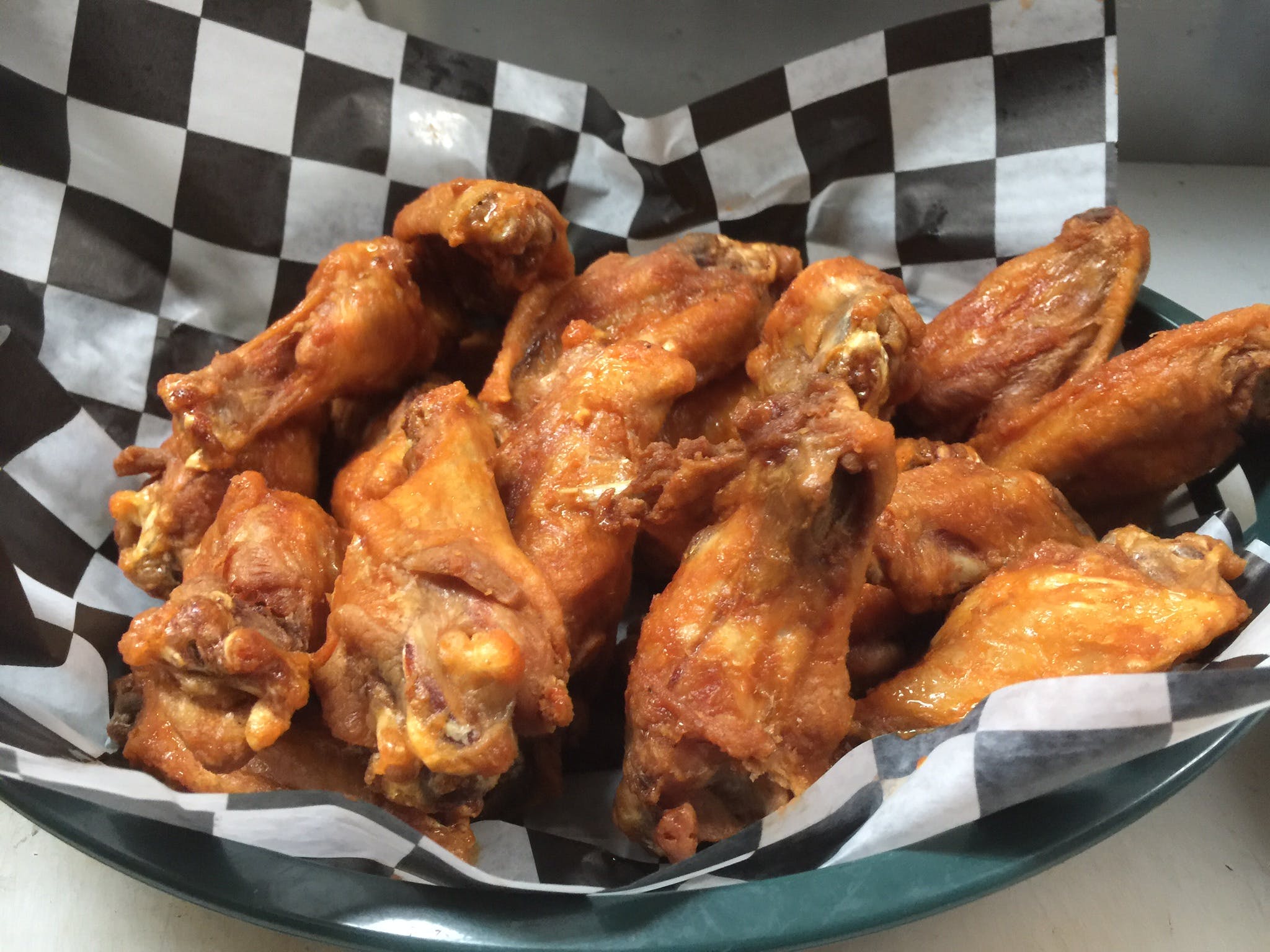 Order Chicken Wings - 10 Pieces food online from Johnny's Bar & Grill store, Sterling on bringmethat.com