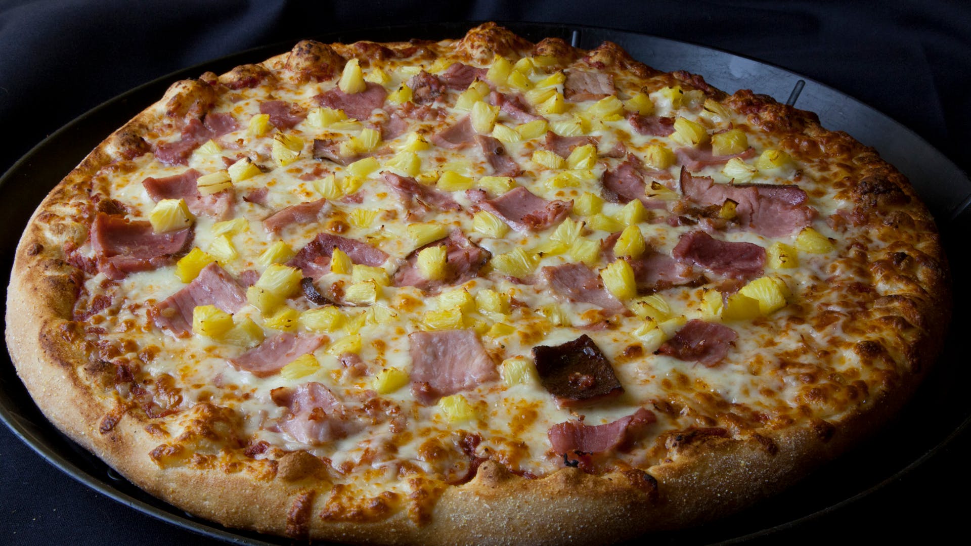 Order Maui Wowiie Pizza - 12'' (6 Slices) food online from Wasatch Pizza store, Taylorsville on bringmethat.com