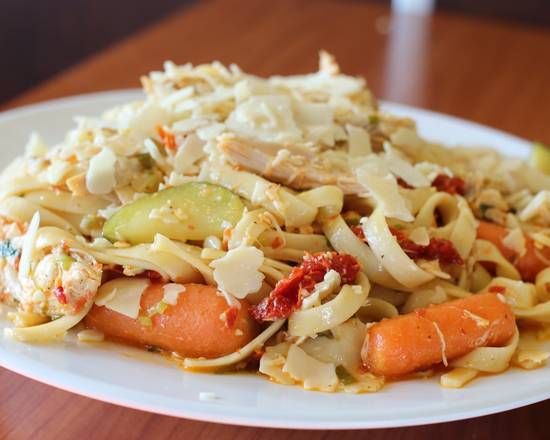 Order Spicy Fettuccine food online from Chicken Maison store, Rancho Palos Verdes on bringmethat.com