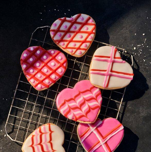 Order Heart Cookie 6-pack food online from Panera Bread store, Alliance on bringmethat.com