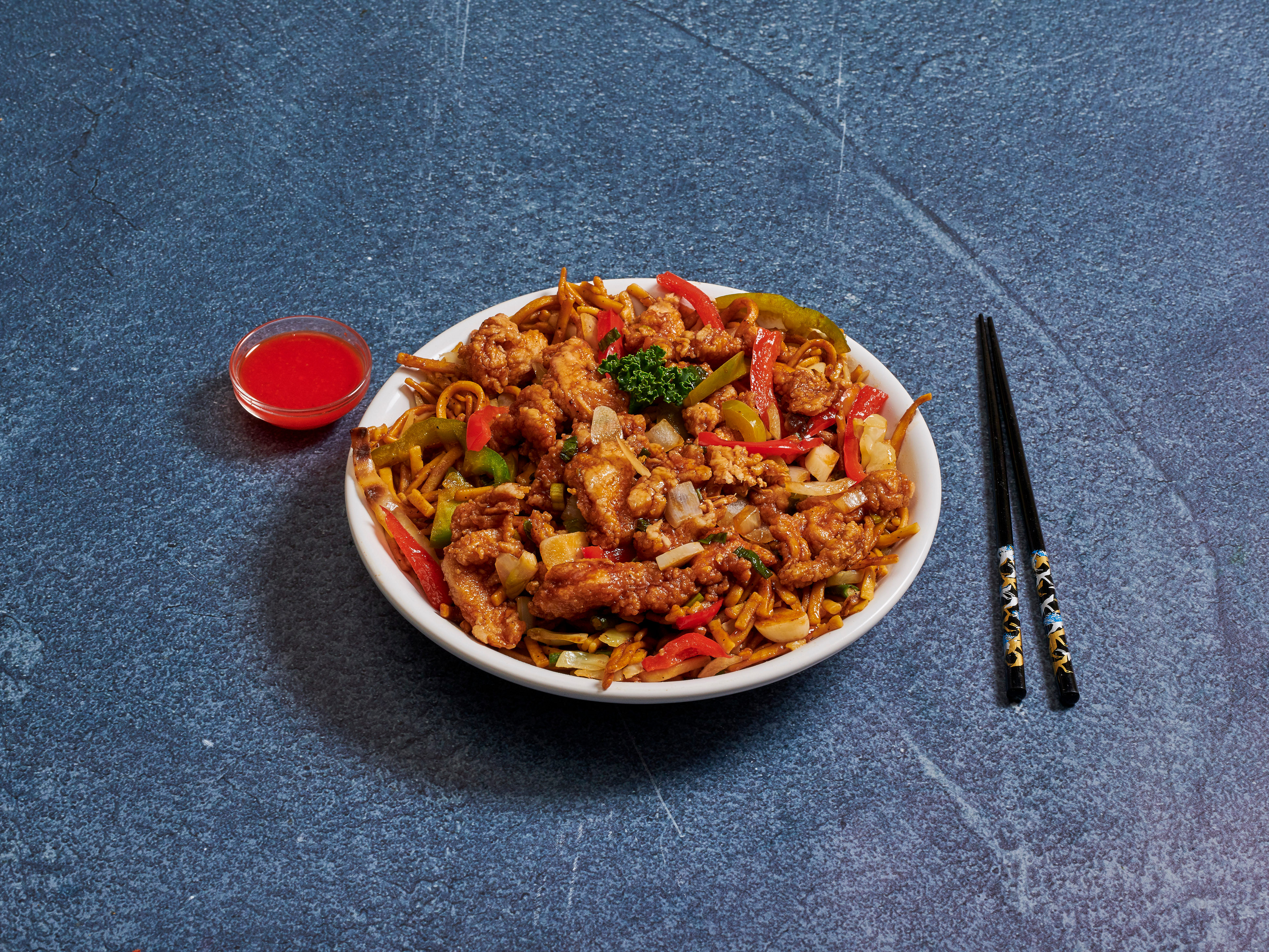 Order Spicy Garlic Chicken Lo Mein food online from Hibiscus store, South Richmond Hill on bringmethat.com