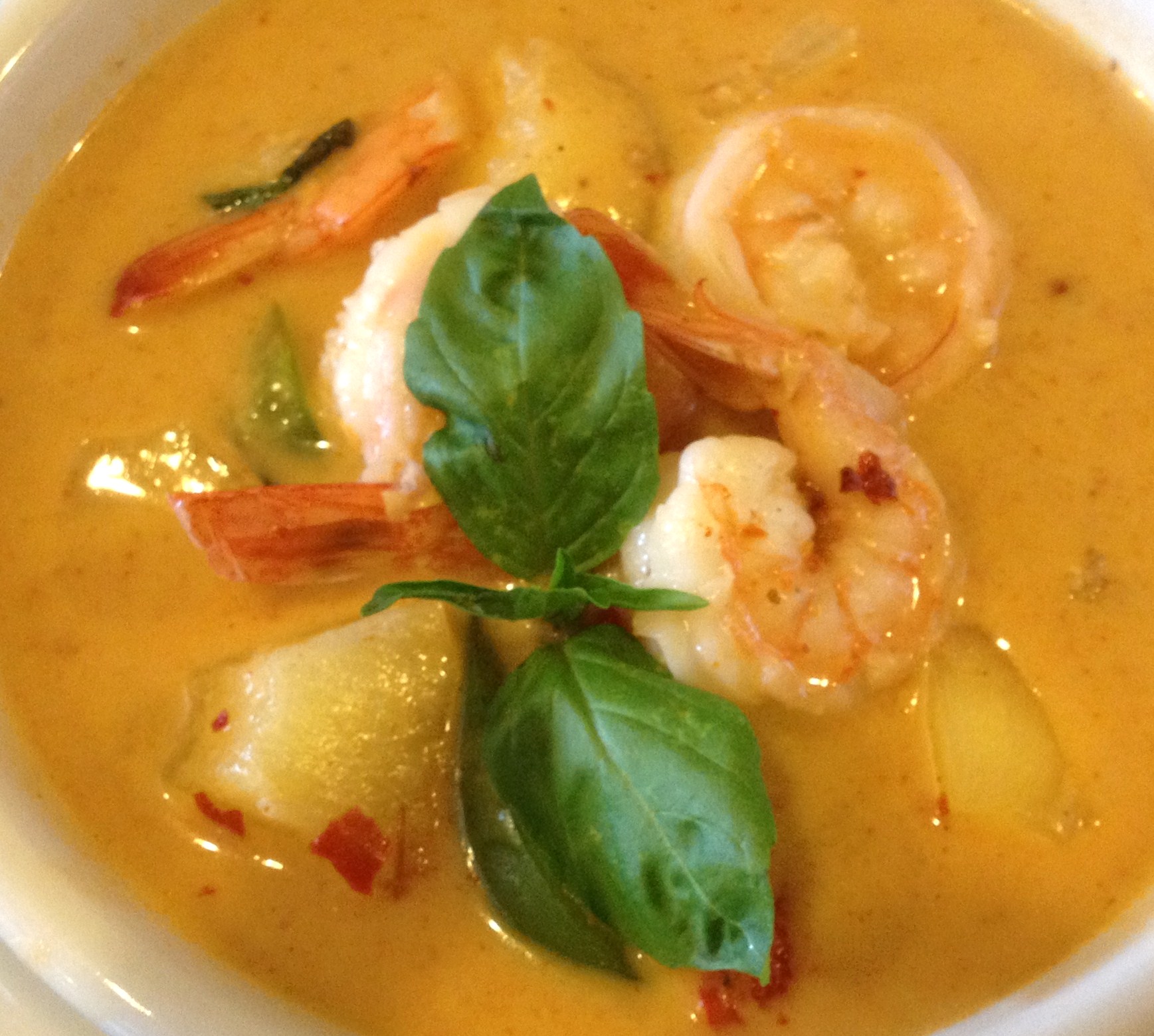 Order C6. Pineapple Shrimp Curry food online from S!!! Thai Food store, Temecula on bringmethat.com