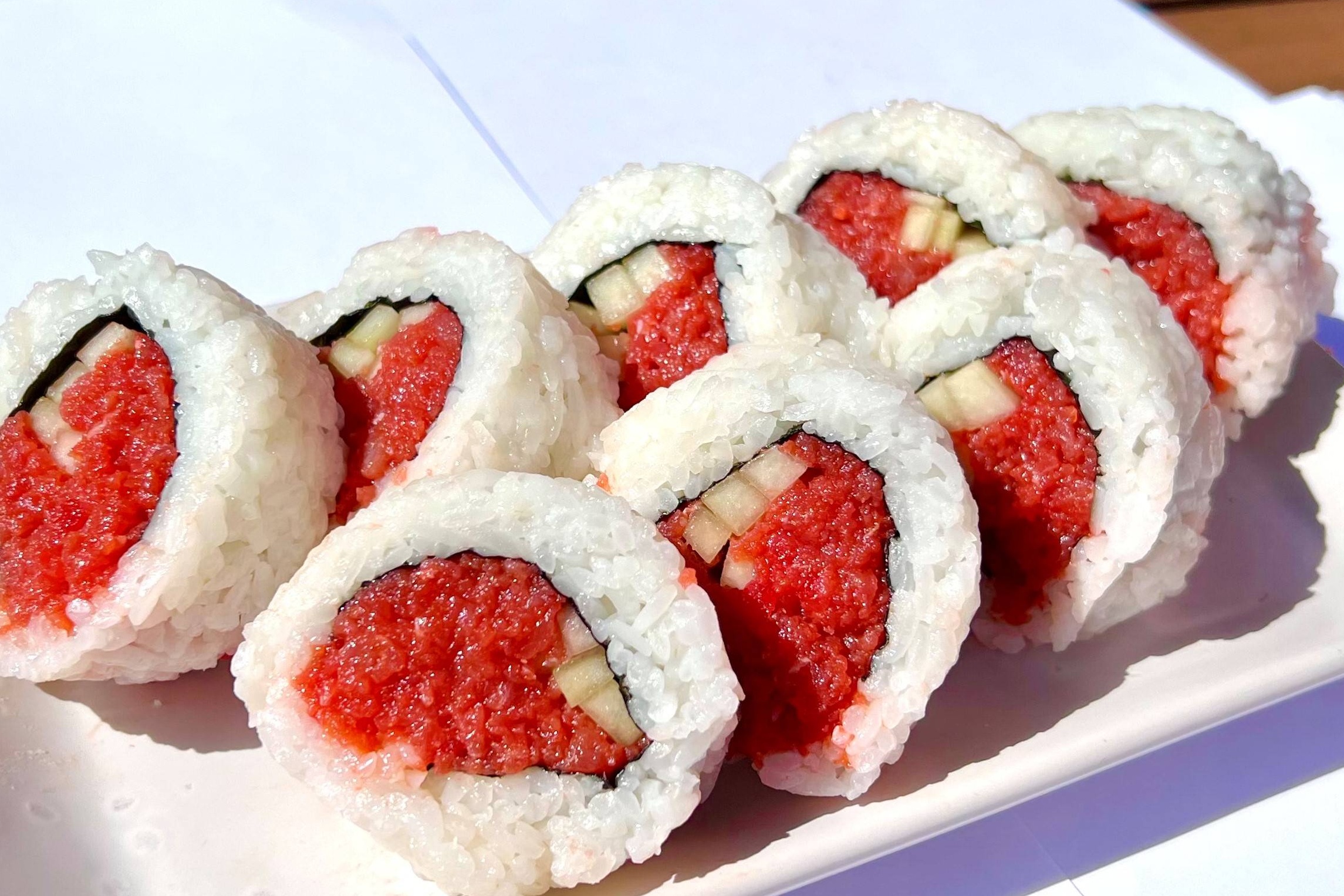 Order Spicy Tuna Roll food online from Poki Yaki store, Compton on bringmethat.com