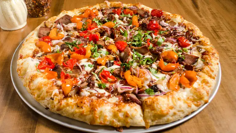Order Smoke House Brisket Pizza Pie food online from Boombozz Craft Pizza And Tap House store, Elizabethtown on bringmethat.com