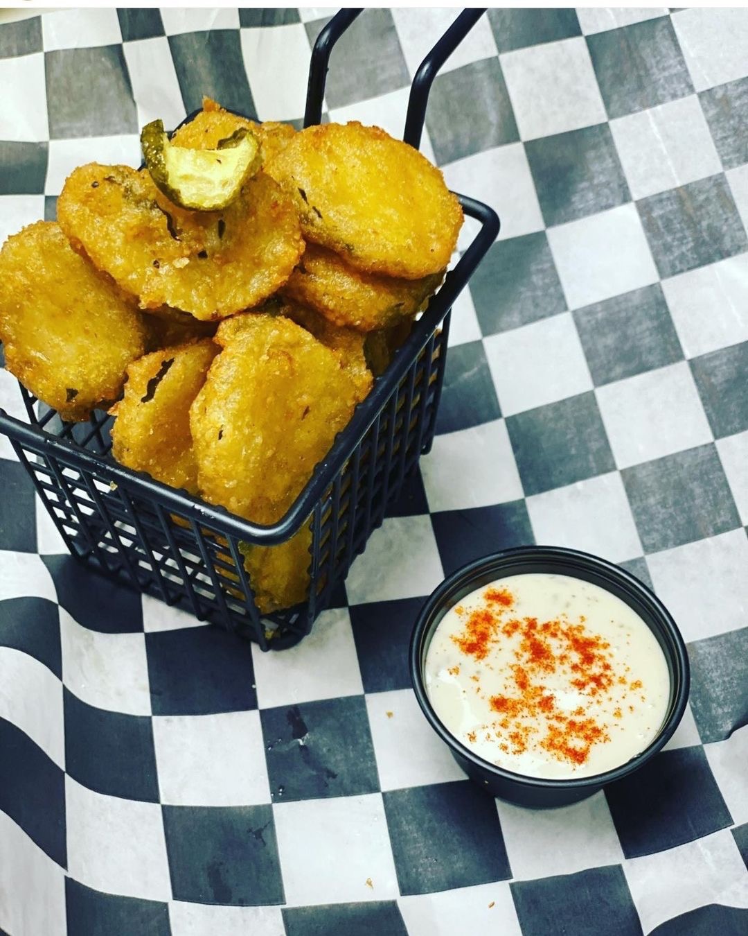 Order Fried Pickles food online from Hunt Annex Lounge store, Woodlyn on bringmethat.com