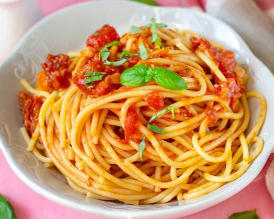 Order Tomato, Garlic, & Basil Linguine food online from The Pasta Brothers store, Rancho Palos Verdes on bringmethat.com