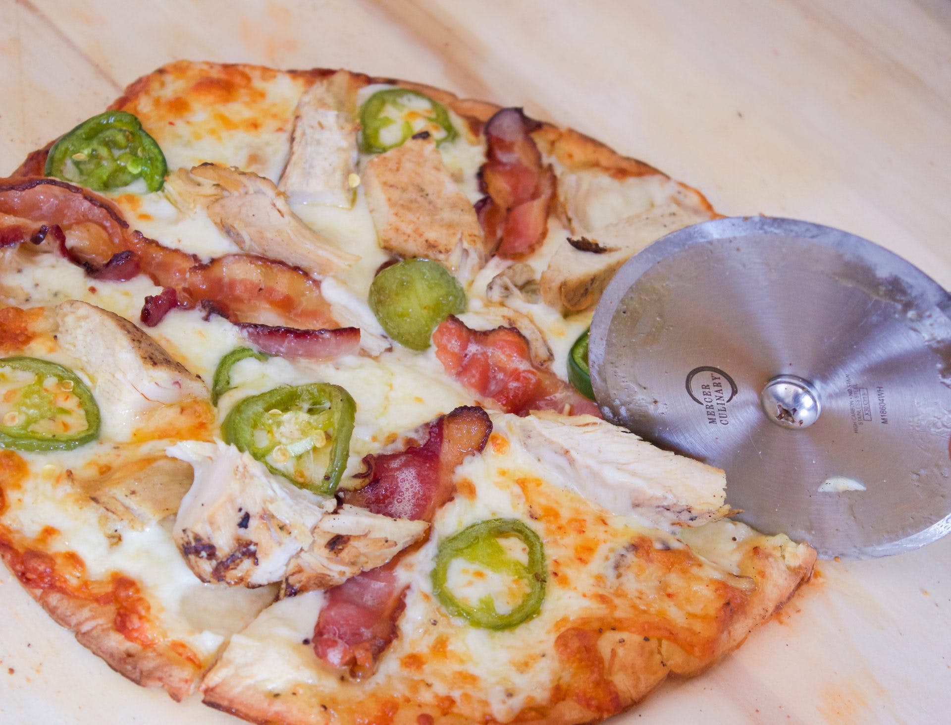 Order Smoke Jumper Pizza - Slice food online from Camp Fire Pizza store, Jonesboro on bringmethat.com
