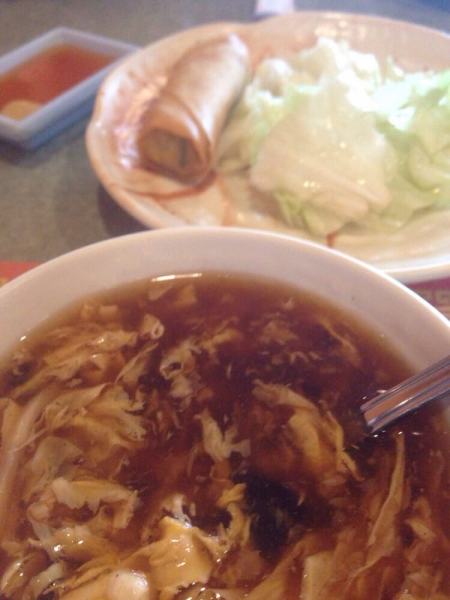 Order 13. Hot and Sour Soup food online from Golden Wall Restaurant store, La Mirada on bringmethat.com