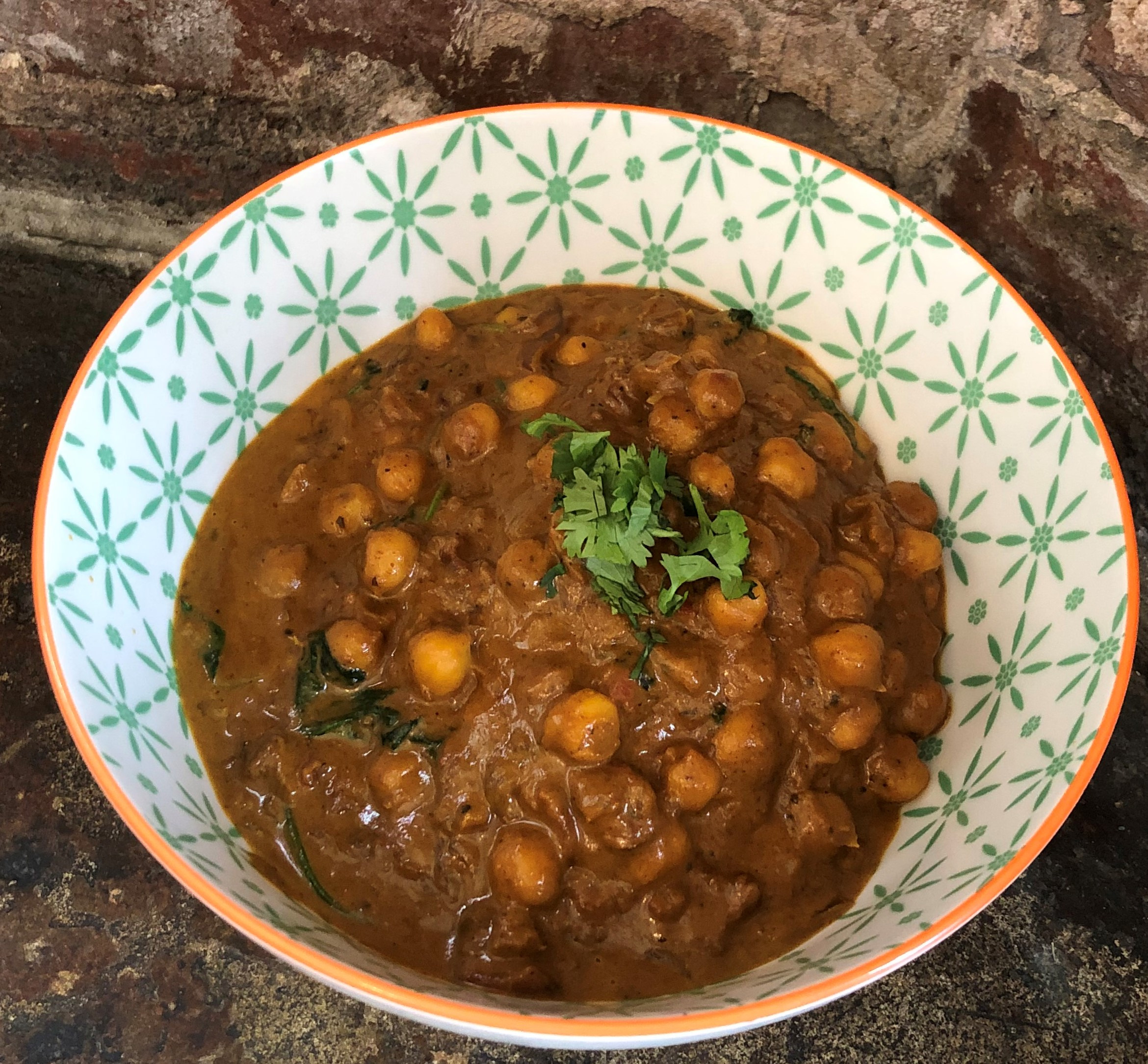 Order Chickpea & Spinach Masala - India food online from Foo Dog Curry Traders store, Jacksonville on bringmethat.com