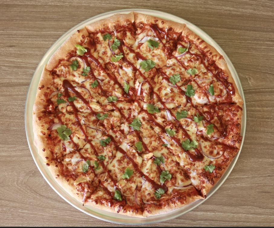 Order Chicken BBQ Pizza food online from Super Pizza Veloz store, Bell Gardens on bringmethat.com