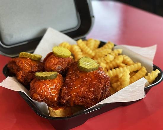 Order 4 Piece Nashville Hot Chicken Plate food online from Lucky Wishbone store, Tucson on bringmethat.com