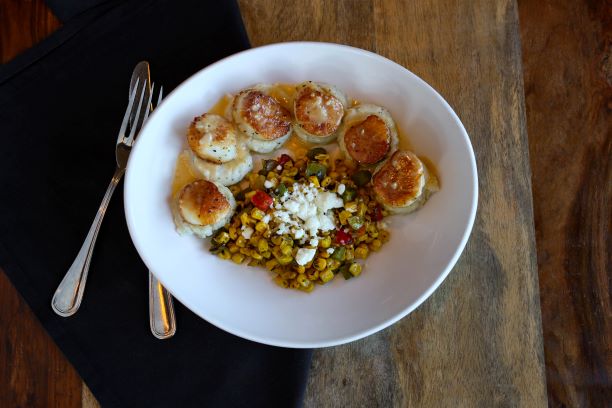 Order Seared Scallops food online from Sedona Taphouse store, Colonial Heights on bringmethat.com