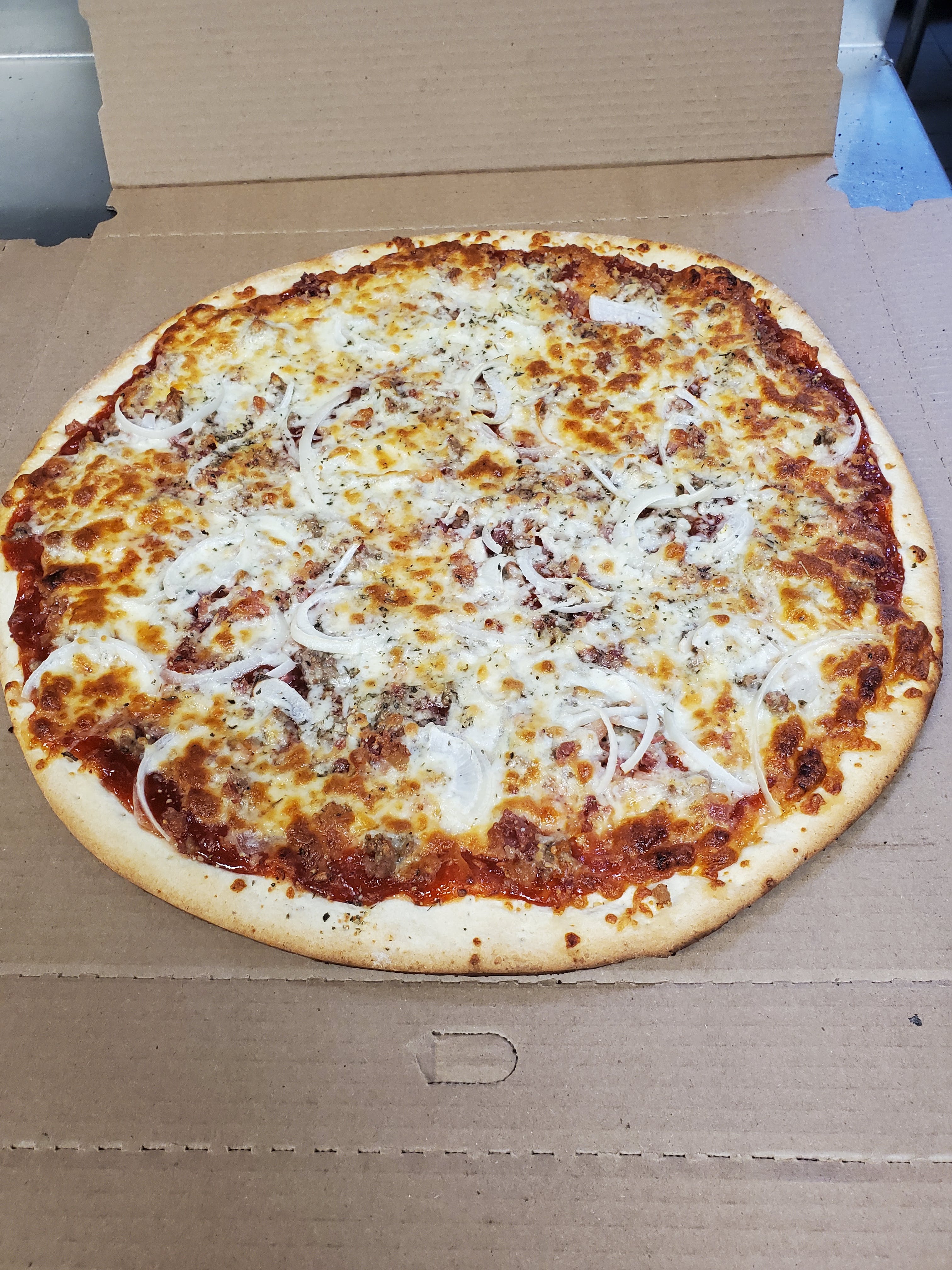 Order BBQ Trio Pizza - Small 12'' food online from Pizza Cucina store, Oswego on bringmethat.com