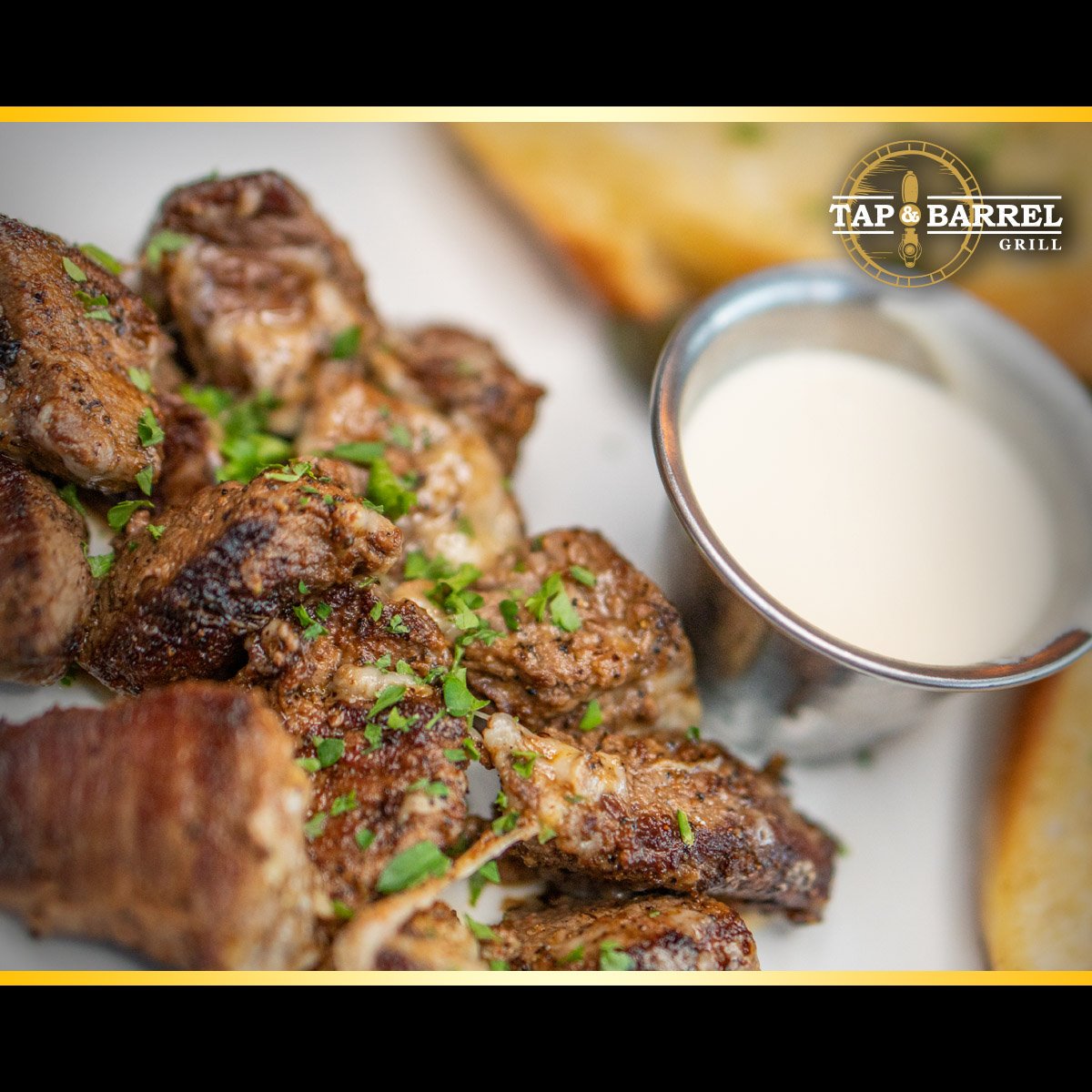 Order 6 Traditional Wings food online from Tap & Barrel Grill store, Shelby Charter Township on bringmethat.com