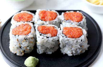 Order Spicy Tuna Roll food online from Japan Cafe store, Fort Washington on bringmethat.com