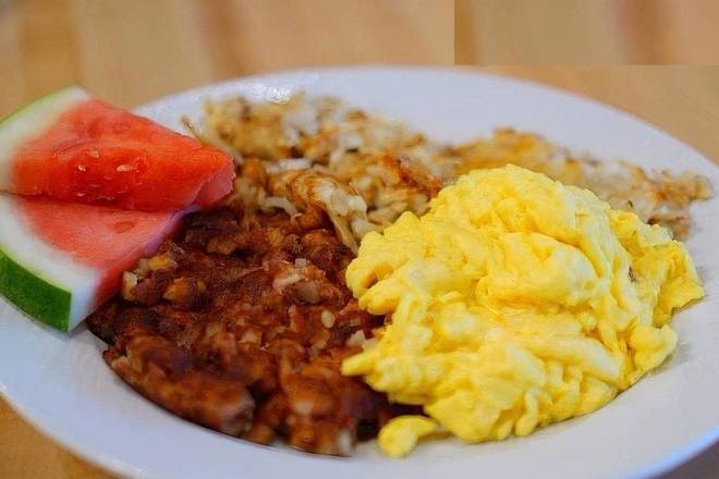 Order Corned beef hash & eggs food online from Bee Brothers store, Romeoville on bringmethat.com