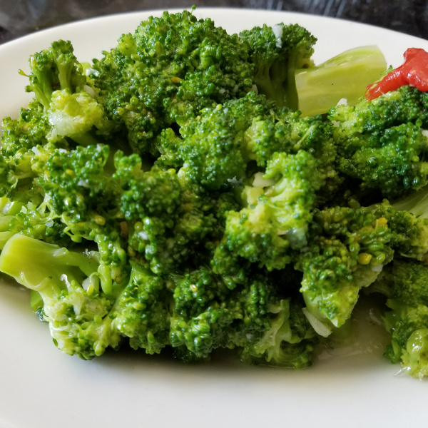Order Side of Broccoli food online from Gio Cafe & Deli store, Chicago on bringmethat.com