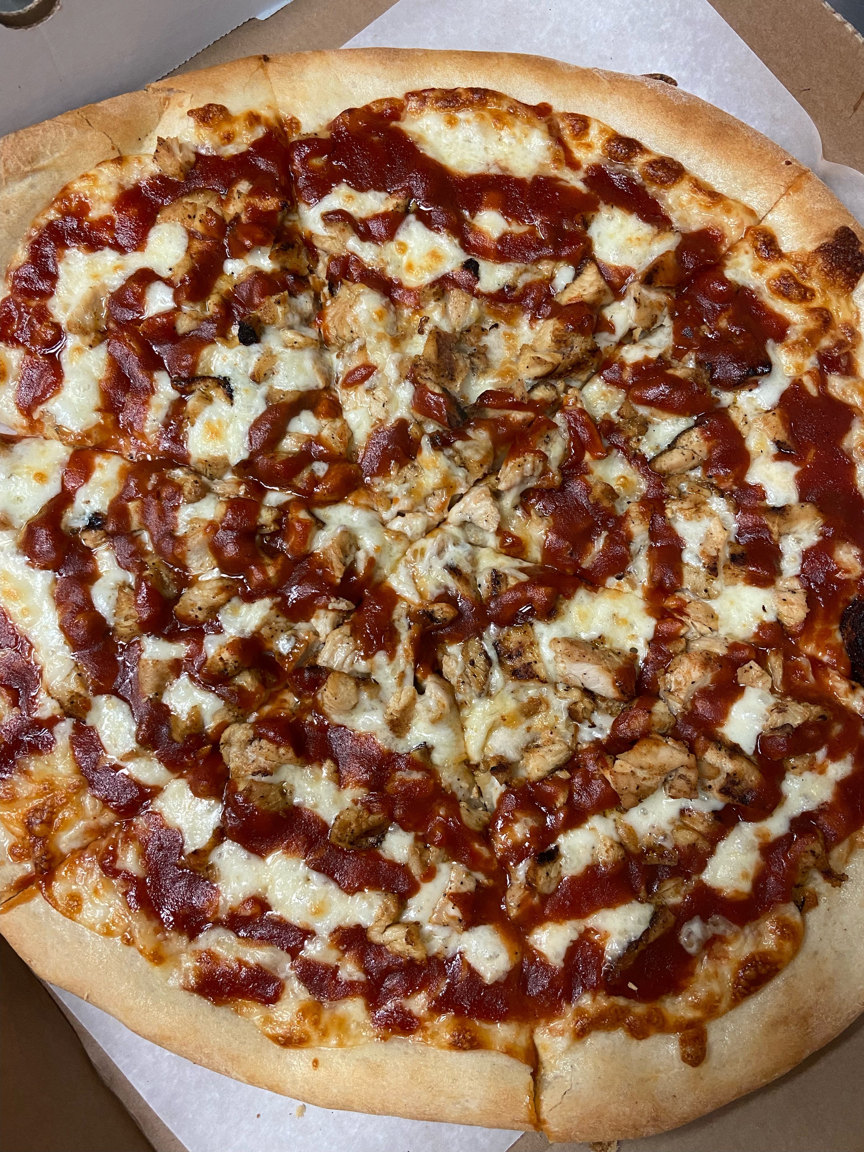 Order BBQ Chicken Pizza - Medium food online from La Casa Pizza & Restaurant store, Westfield on bringmethat.com