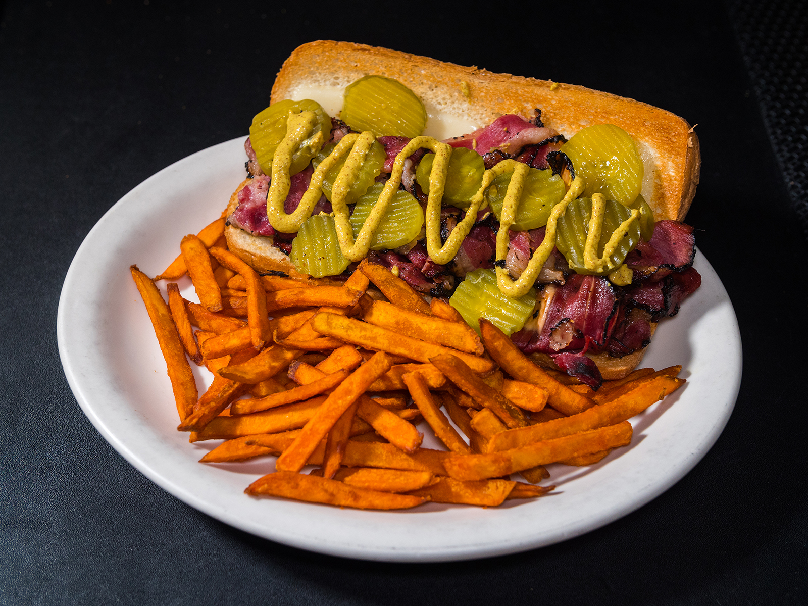 Order Hot Pastrami Sandwich food online from Cappy's Cafe store, Newport Beach on bringmethat.com