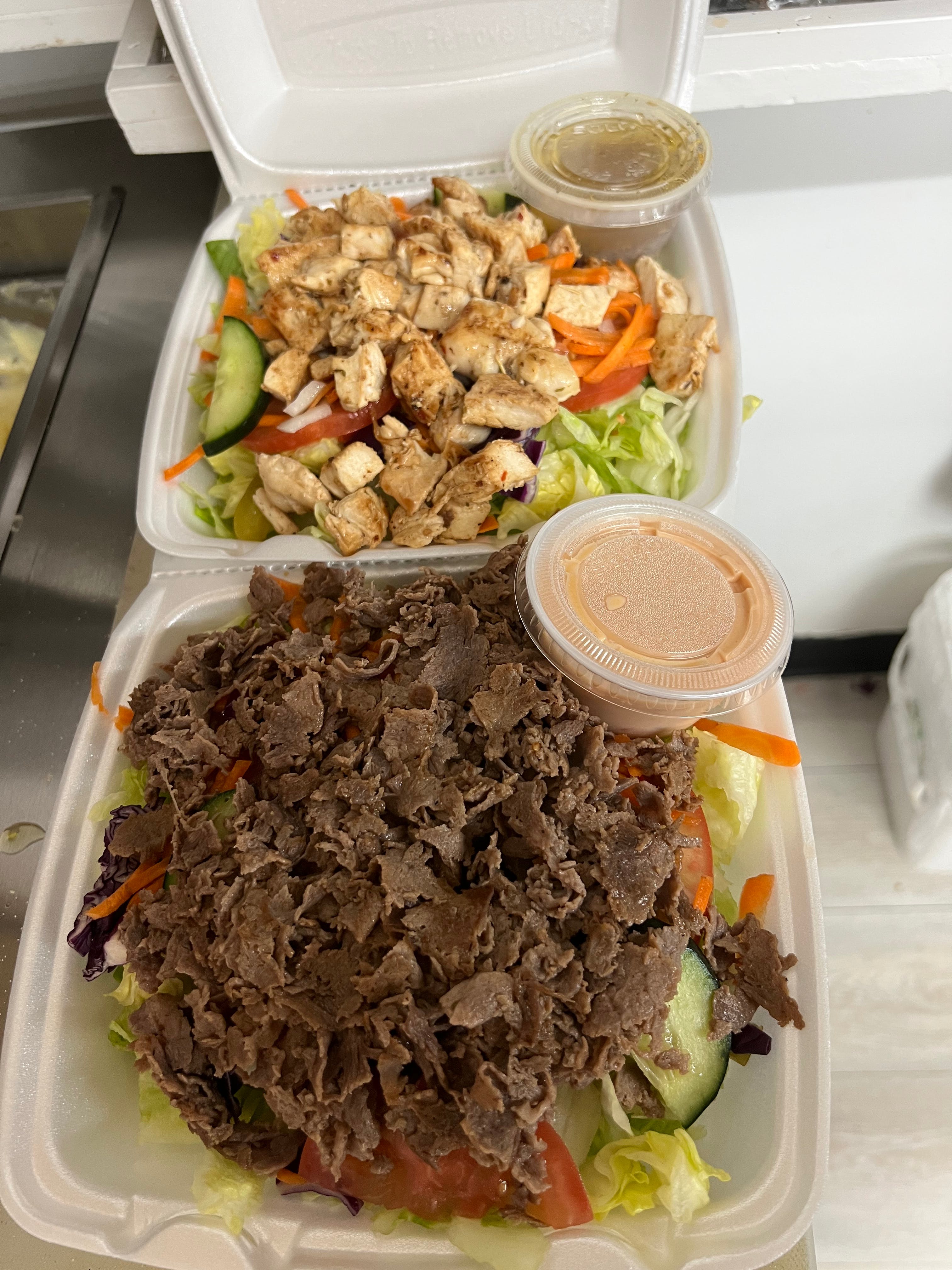 Order Grilled Steak Salad - Salad food online from Andre's Pizza store, Oxford on bringmethat.com