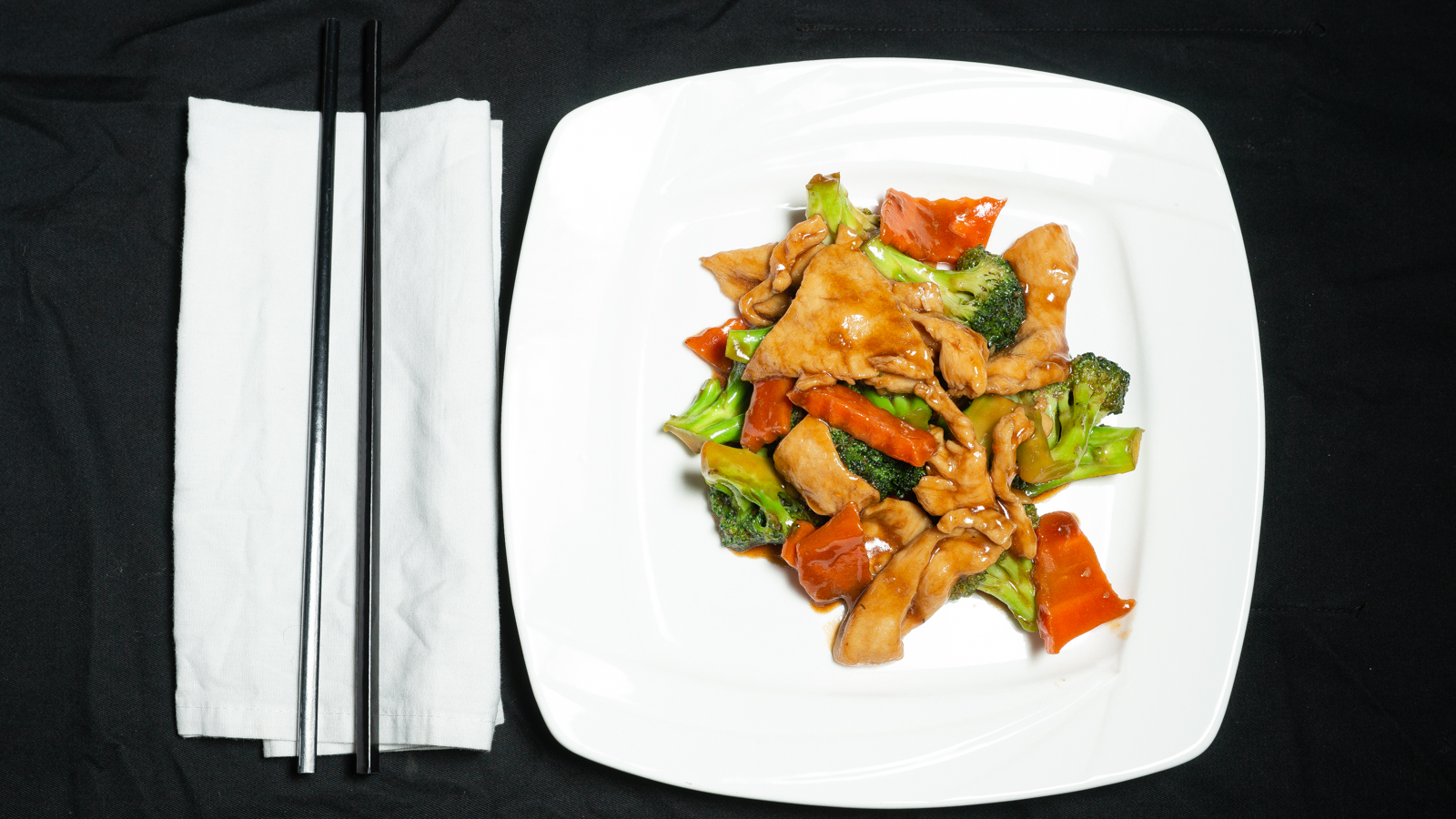 Order P7. Chicken with Snow peas. food online from Hong Kong Star Noodle House store, Bensalem on bringmethat.com