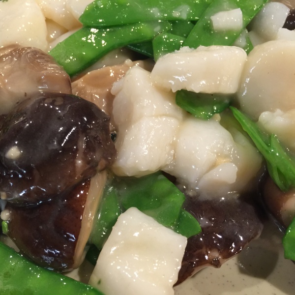 Order Scallop with Mushroom Delight food online from California Wok store, Encino on bringmethat.com