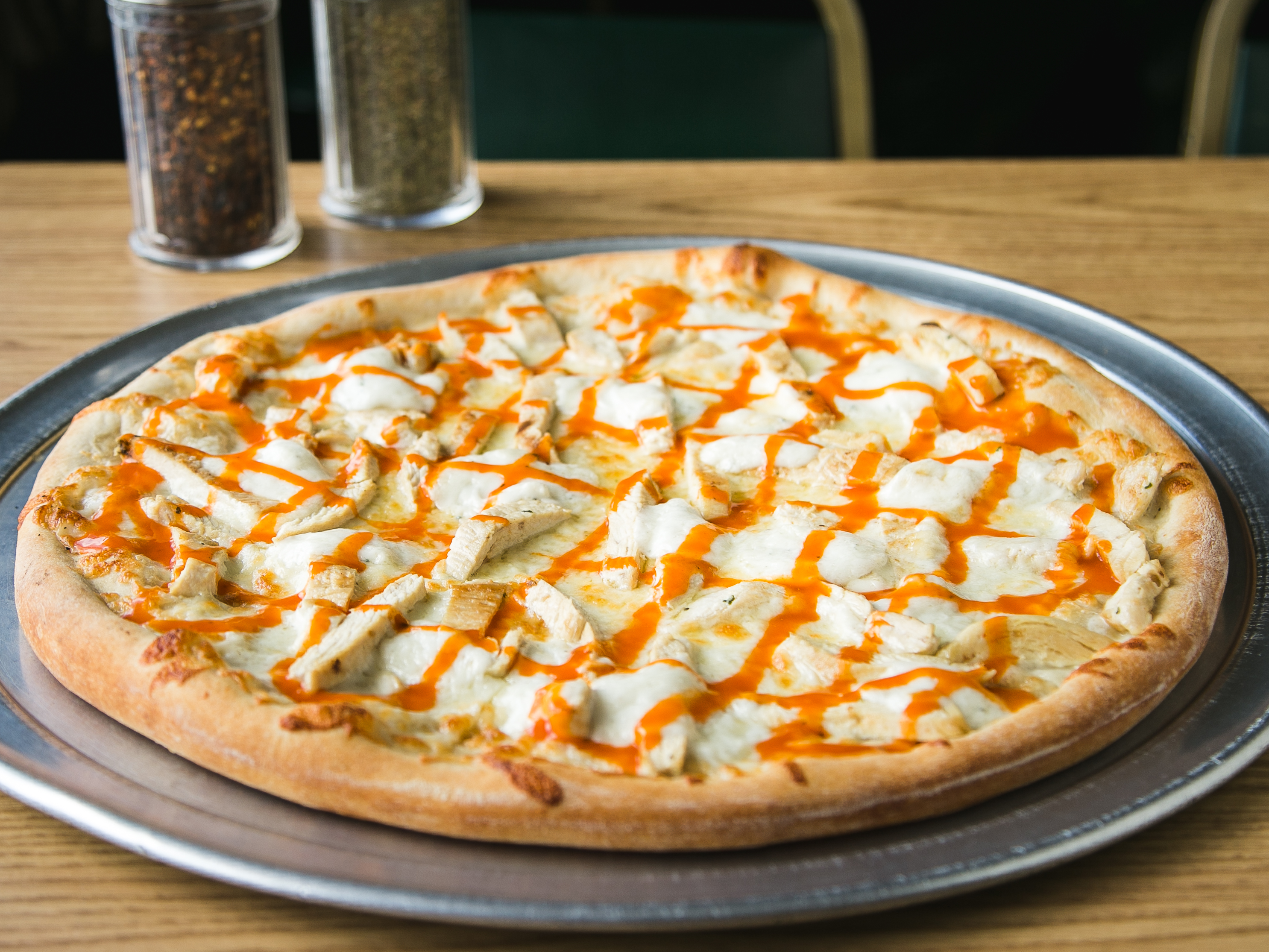 Order Buffalo Grilled Chicken Pizza food online from Napoli's Pizzeria store, Bensalem on bringmethat.com