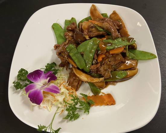 Order Beef with Snow Peas & Shiitake Mushrooms food online from Le Dish Asian Fusion store, Hamilton on bringmethat.com