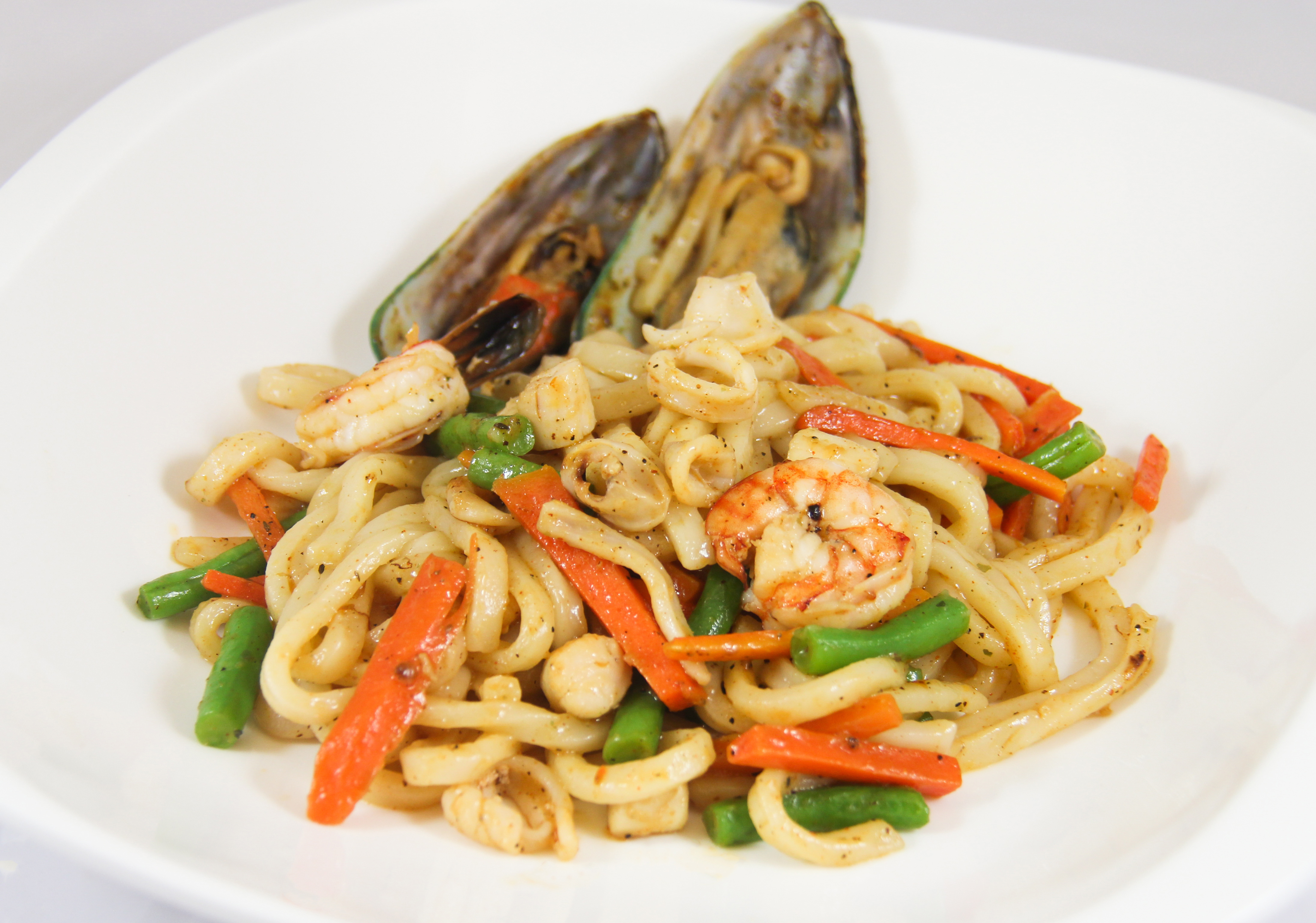 Order Seafood Pasta with Udon Noodle food online from Blosom Bento store, Los Angeles on bringmethat.com