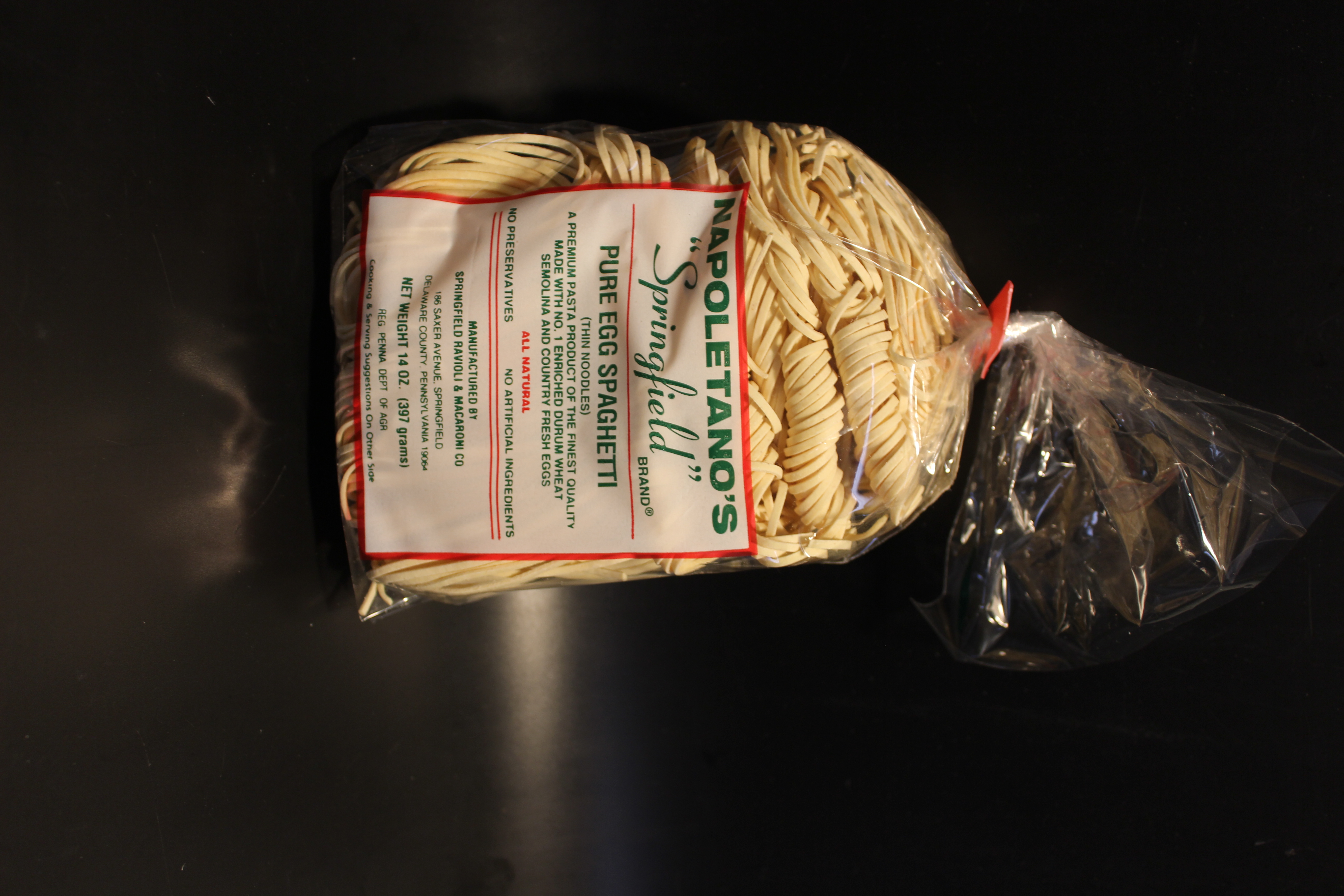 Order Spaghetti Dried - 14 oz. food online from Napoletano Brothers store, Springfield on bringmethat.com