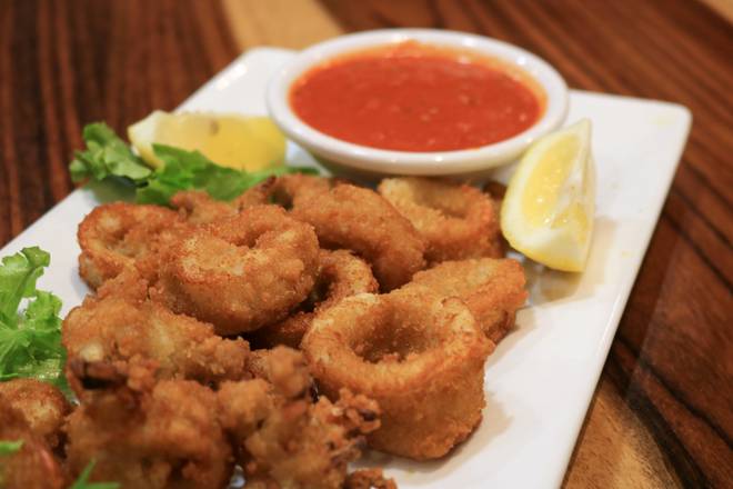 Order Fried Calamari food online from Silver Spoon Diner store, New York on bringmethat.com