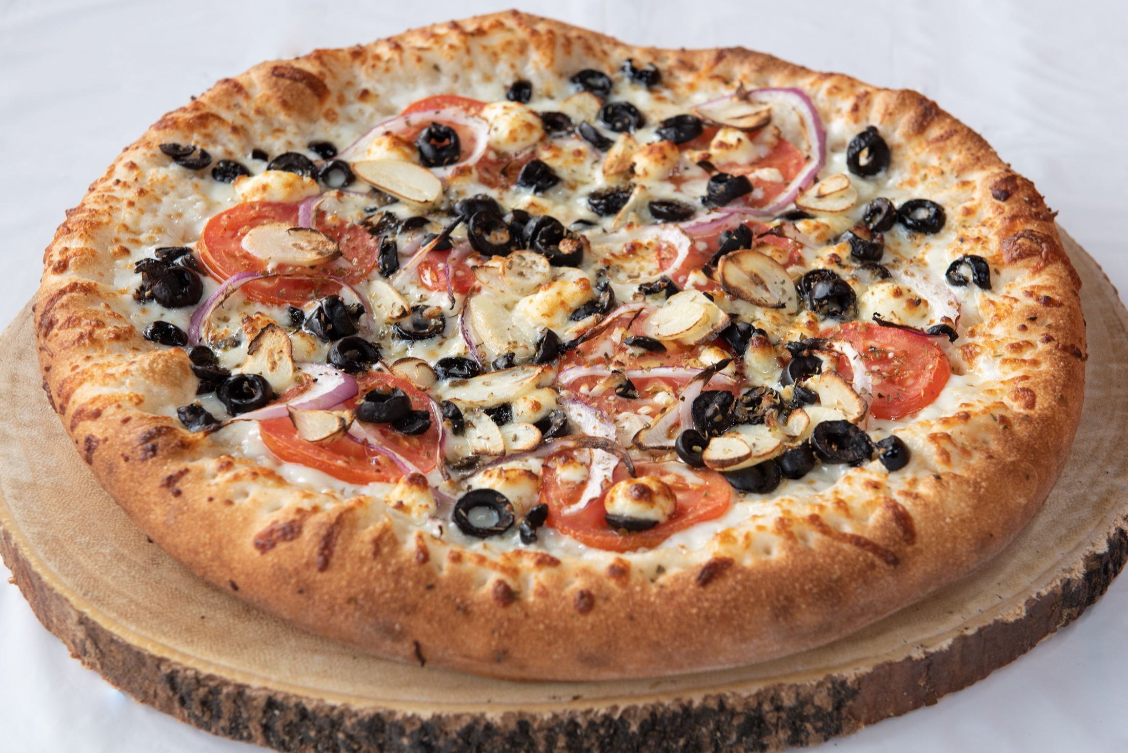 Order Greek Pizza food online from Milanos Pizzeria store, Nashville on bringmethat.com