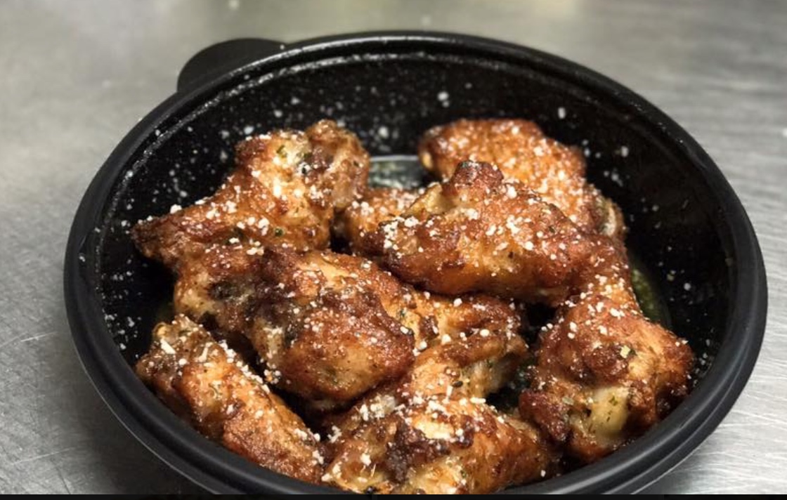 Order Oven Roasted Wings food online from Vocelli Pizza store, Charlottesville on bringmethat.com