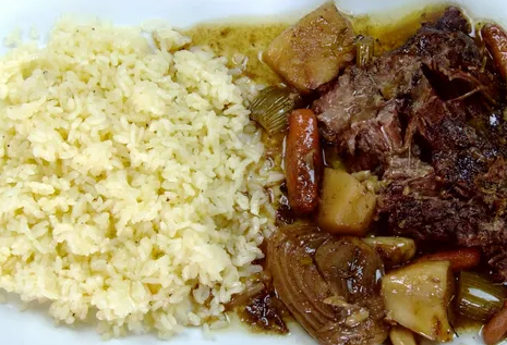 Order Pot Roast Plate food online from Unique Bite Eatery store, Indio on bringmethat.com