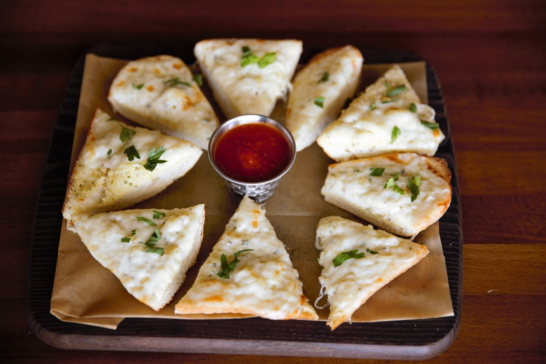 Order Garlic Cheese Bread food online from Mike's Pizza store, Parlin on bringmethat.com