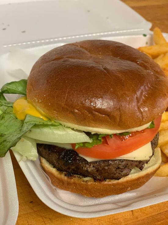 Order Deluxe Cheeseburger food online from The Pizza Cutters store, Syracuse on bringmethat.com