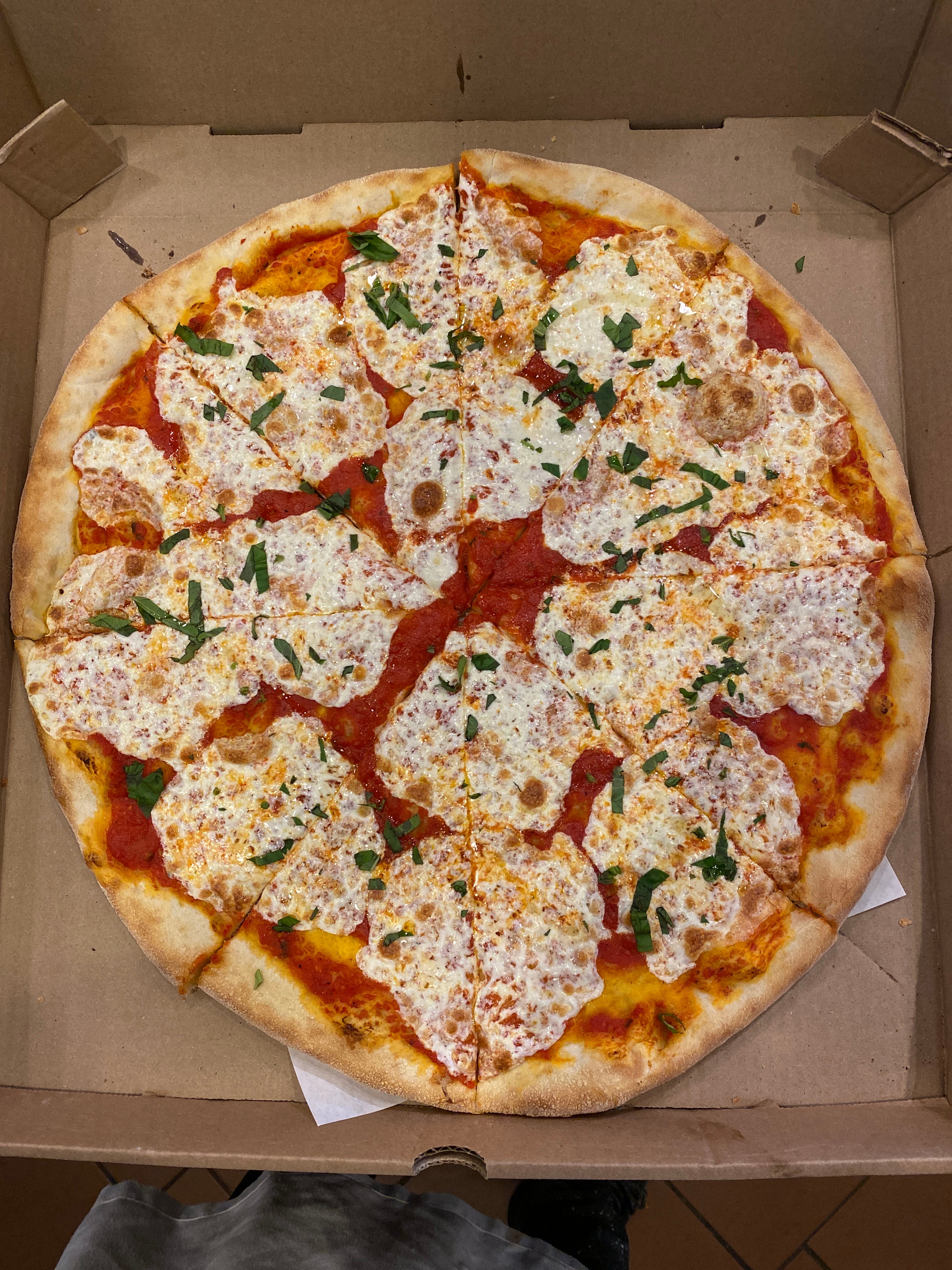 Order Margherita Pizza - Personal 12" food online from Benvenuto Ii store, Mohegan Lake on bringmethat.com