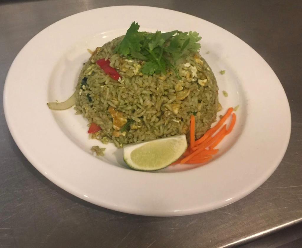 Order Green Curry Fried Rice  food online from Thai V Express store, New York on bringmethat.com