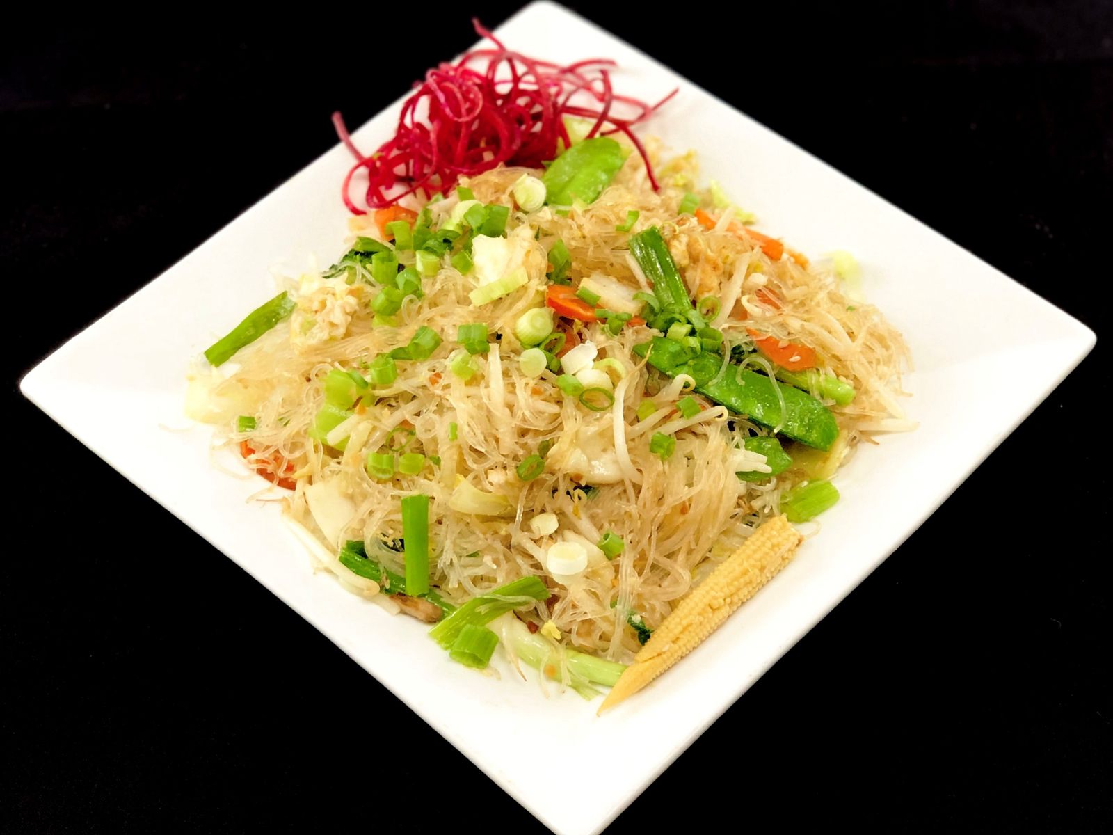 Order Glass Noodles with Vegetables Large food online from Malee's Thai Bistro on Main store, Scottsdale on bringmethat.com