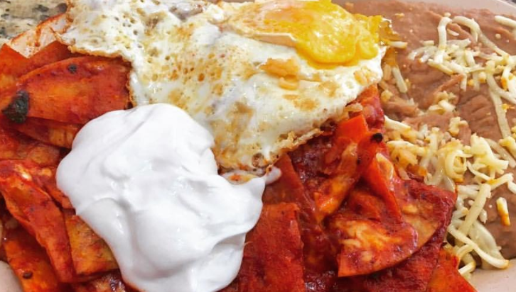 Order Chilaquiles food online from Taco Burrito King store, Chicago on bringmethat.com