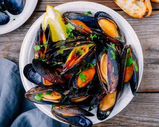 Order Green Mussel food online from Red Pier Cajun Seafood & Bar store, Southaven on bringmethat.com