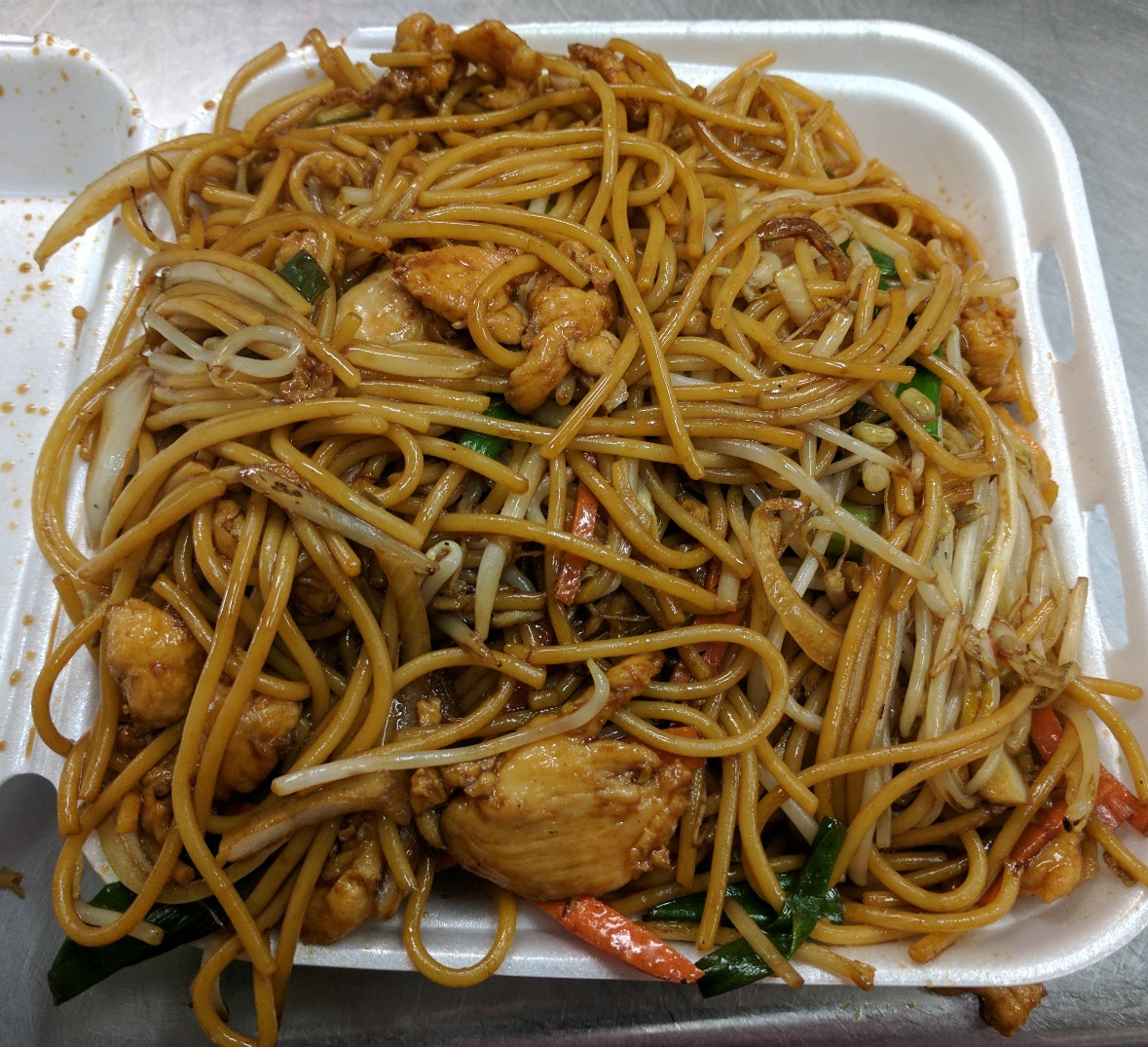 Order 81. Chicken Lo Mein food online from Golden Pearl store, Salt Lake City on bringmethat.com