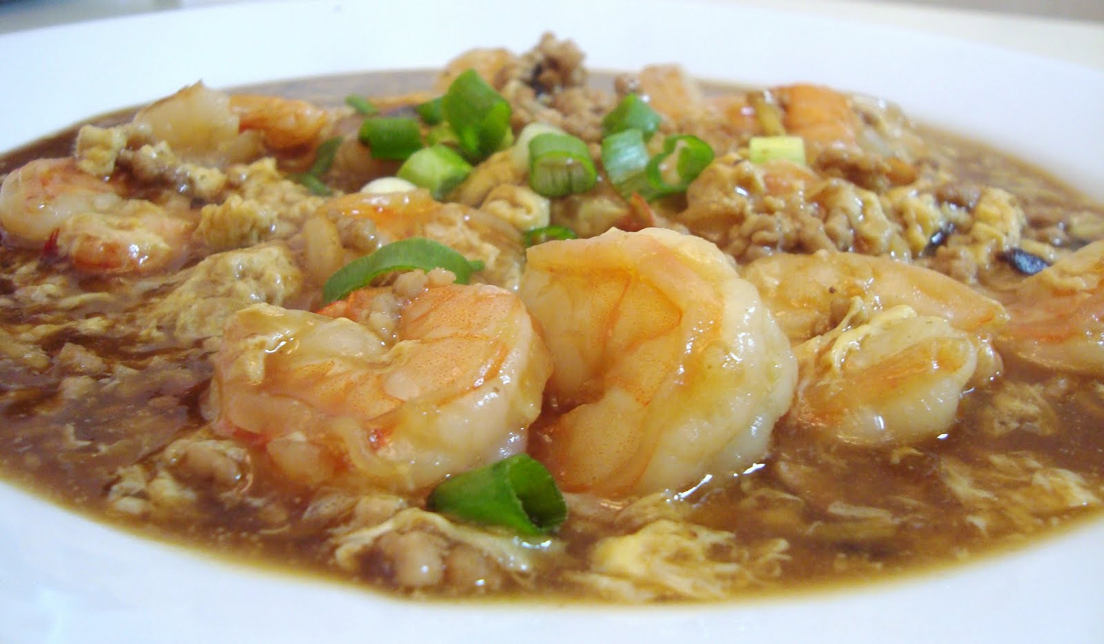 Order 84. Shrimp with Lobster Sauce food online from King Wok Gourmet Asian store, Chicago on bringmethat.com