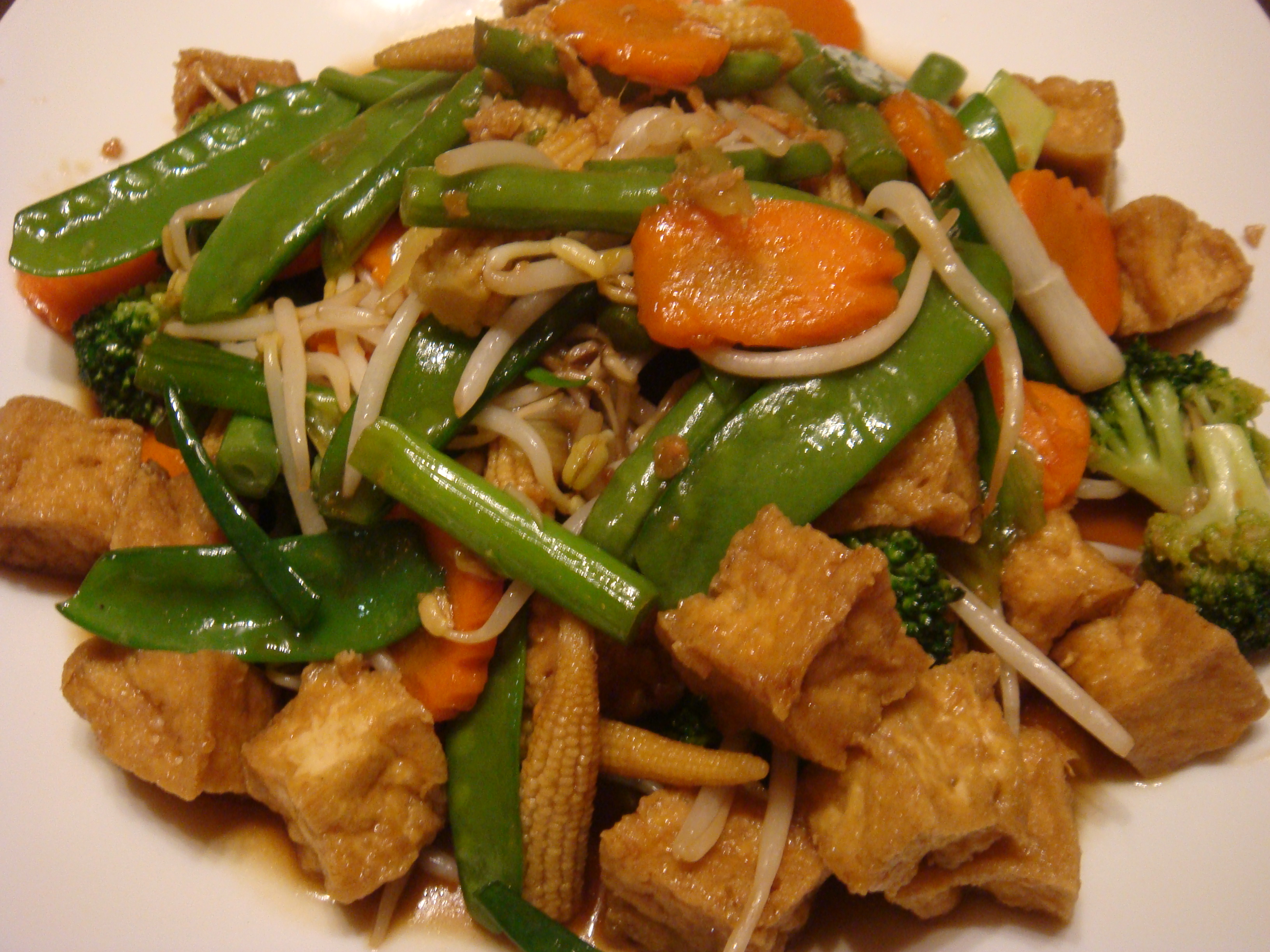 Order E2. Chef Vegetarian Tofu food online from Rod Thai Family Taste store, Boston on bringmethat.com
