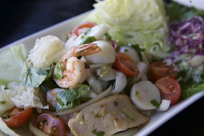 Order A01. Spicy Seafood Salad food online from New Thai Elephant store, San Mateo on bringmethat.com